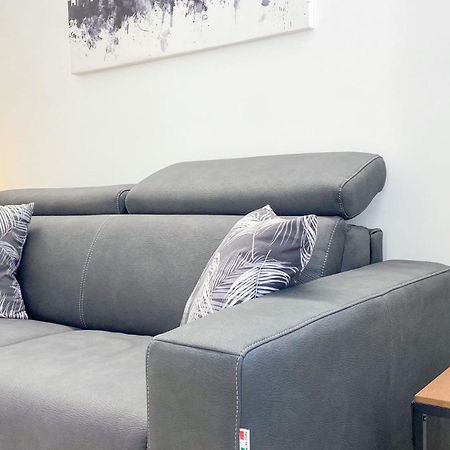 Cardano Suite - 5 Min From Central Station Milano Exterior foto
